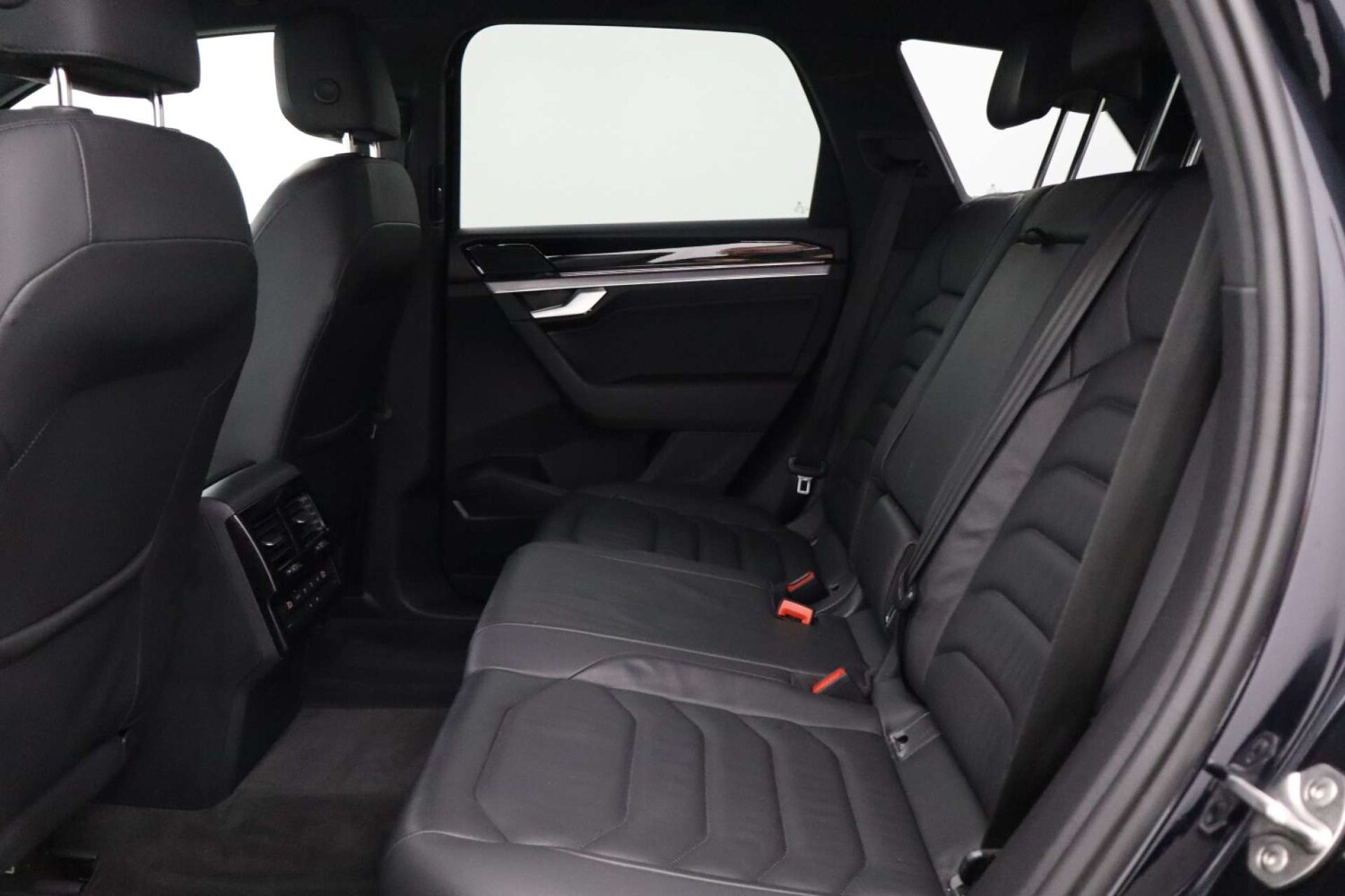Used Volkswagen Touareg 2019 for sale - 76182669: Photo 27