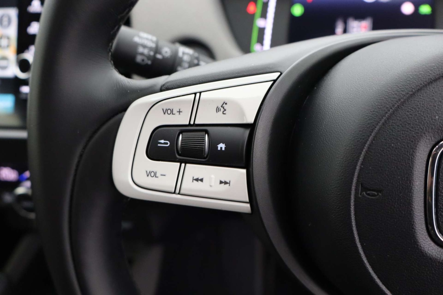 Used Honda Jazz 2023 for sale - 76601750: Photo 32