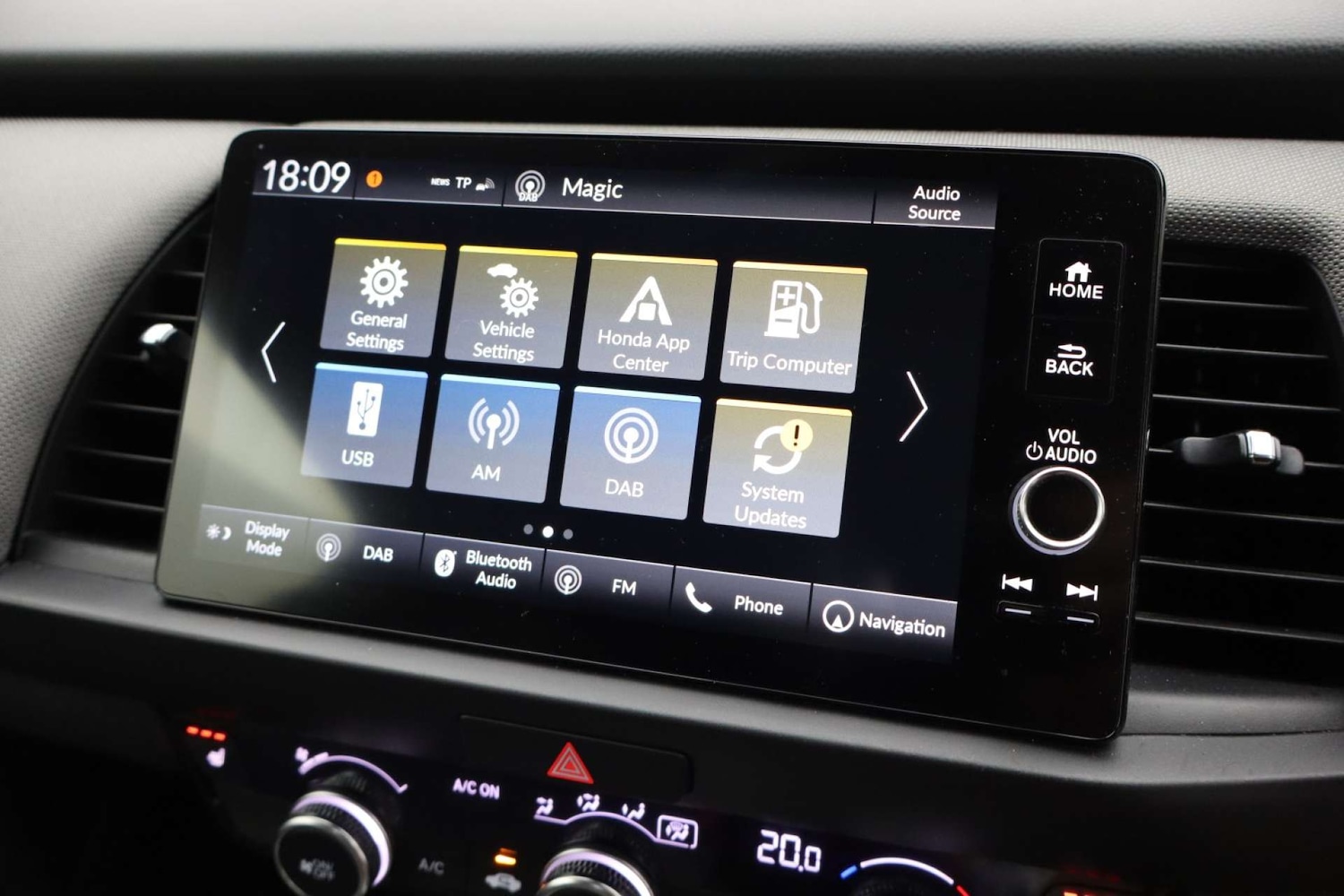 Used Honda Jazz 2023 for sale - 76601750: Photo 42