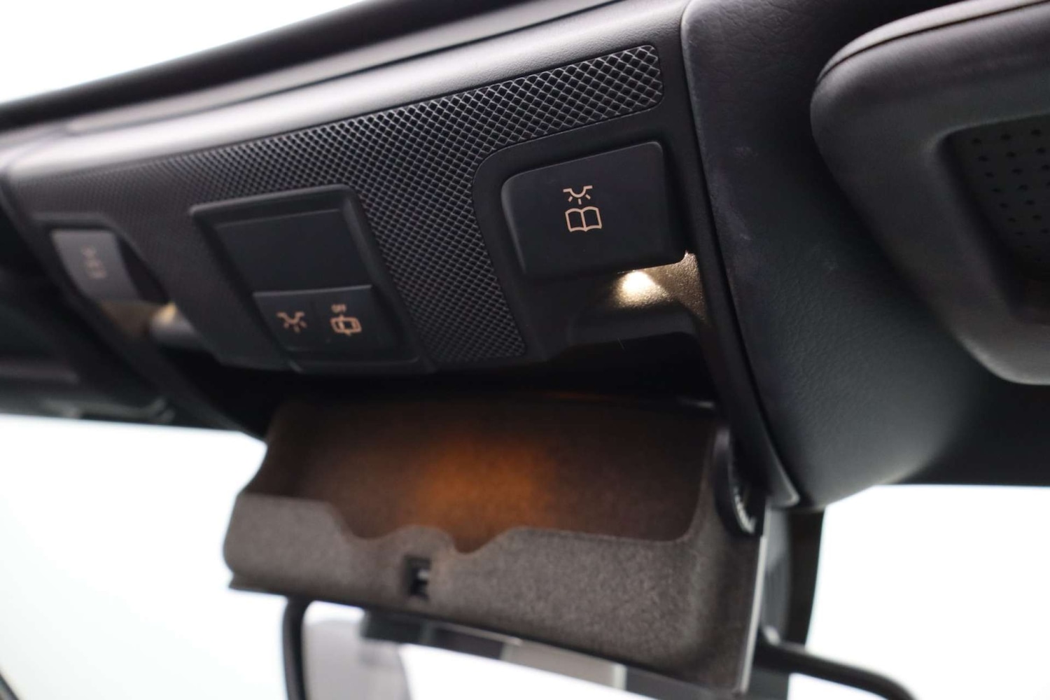 Used Mercedes-Benz SLC 2017 for sale - 76618138: Photo 42