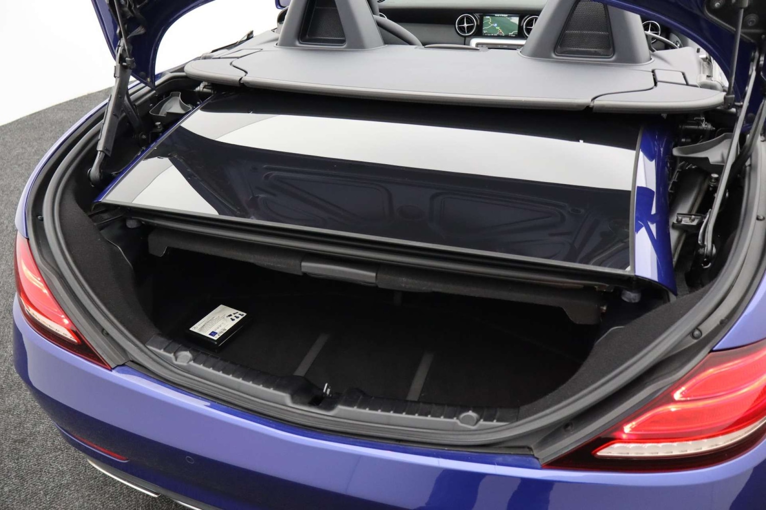 Used Mercedes-Benz SLC 2017 for sale - 76618138: Photo 44