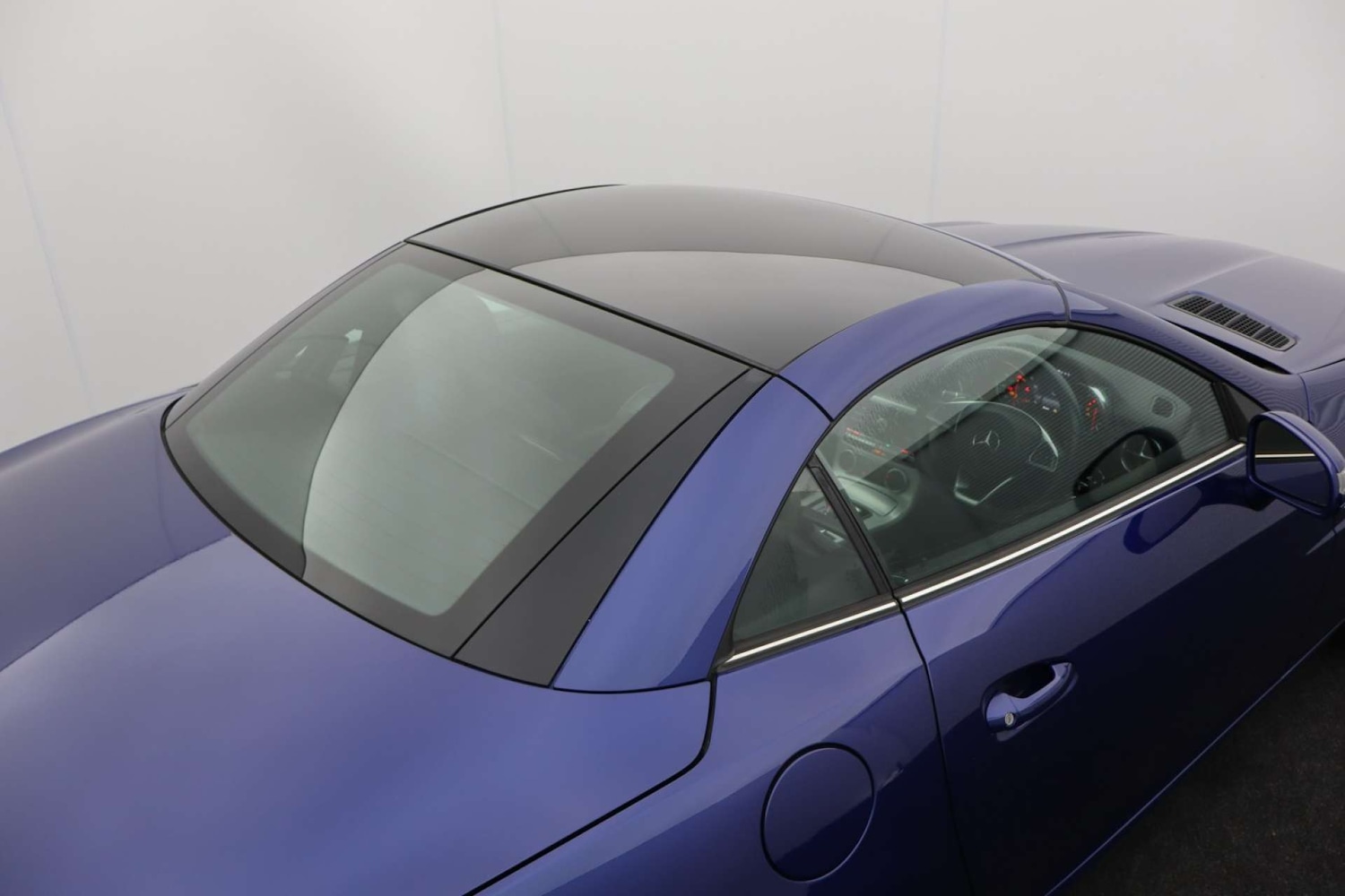 Used Mercedes-Benz SLC 2017 for sale - 76618138: Photo 51