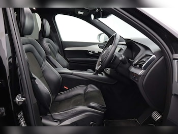Used Volvo XC90 2017 for sale - 76182695: Photo 2