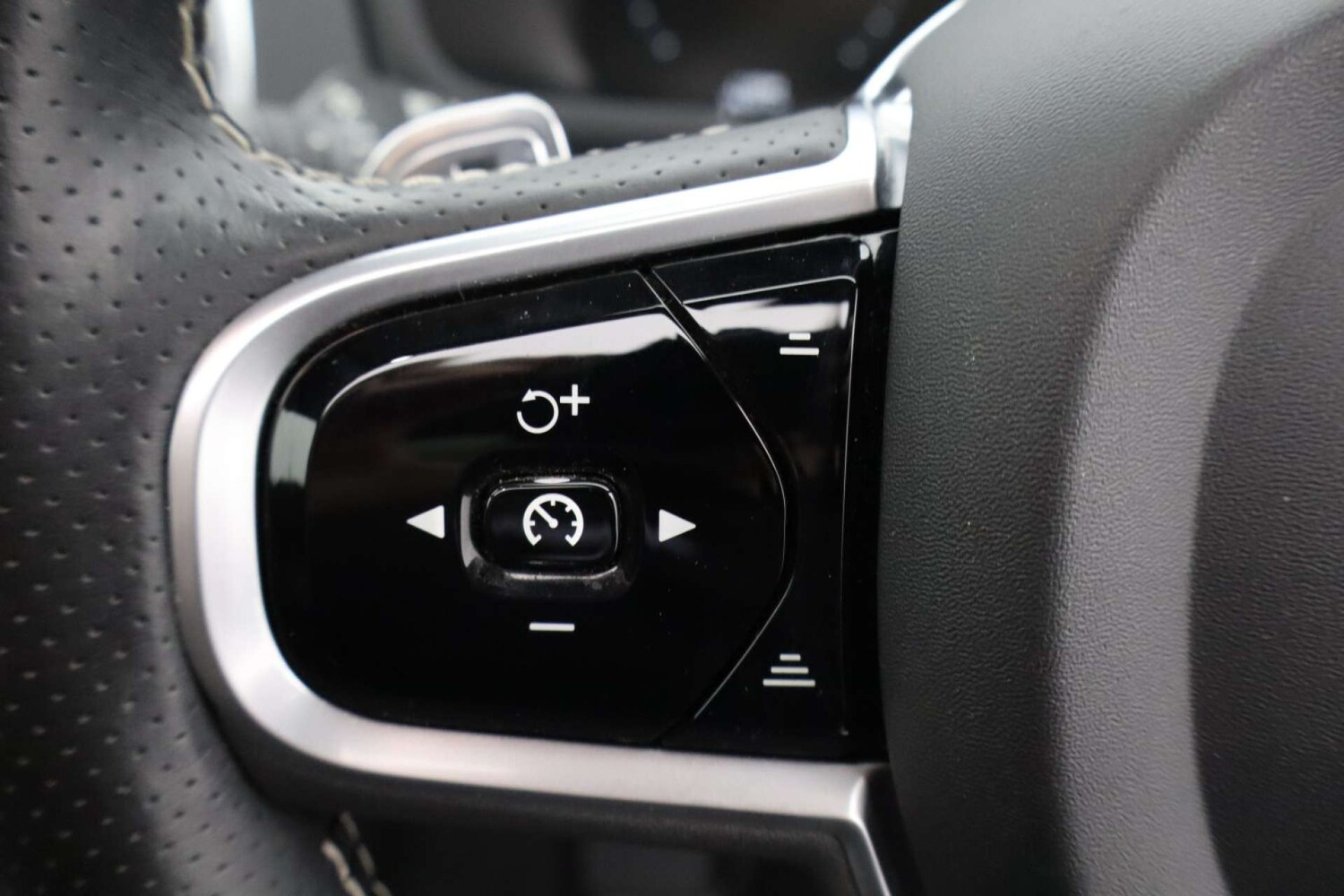 Used Volvo XC90 2017 for sale - 76182695: Photo 32