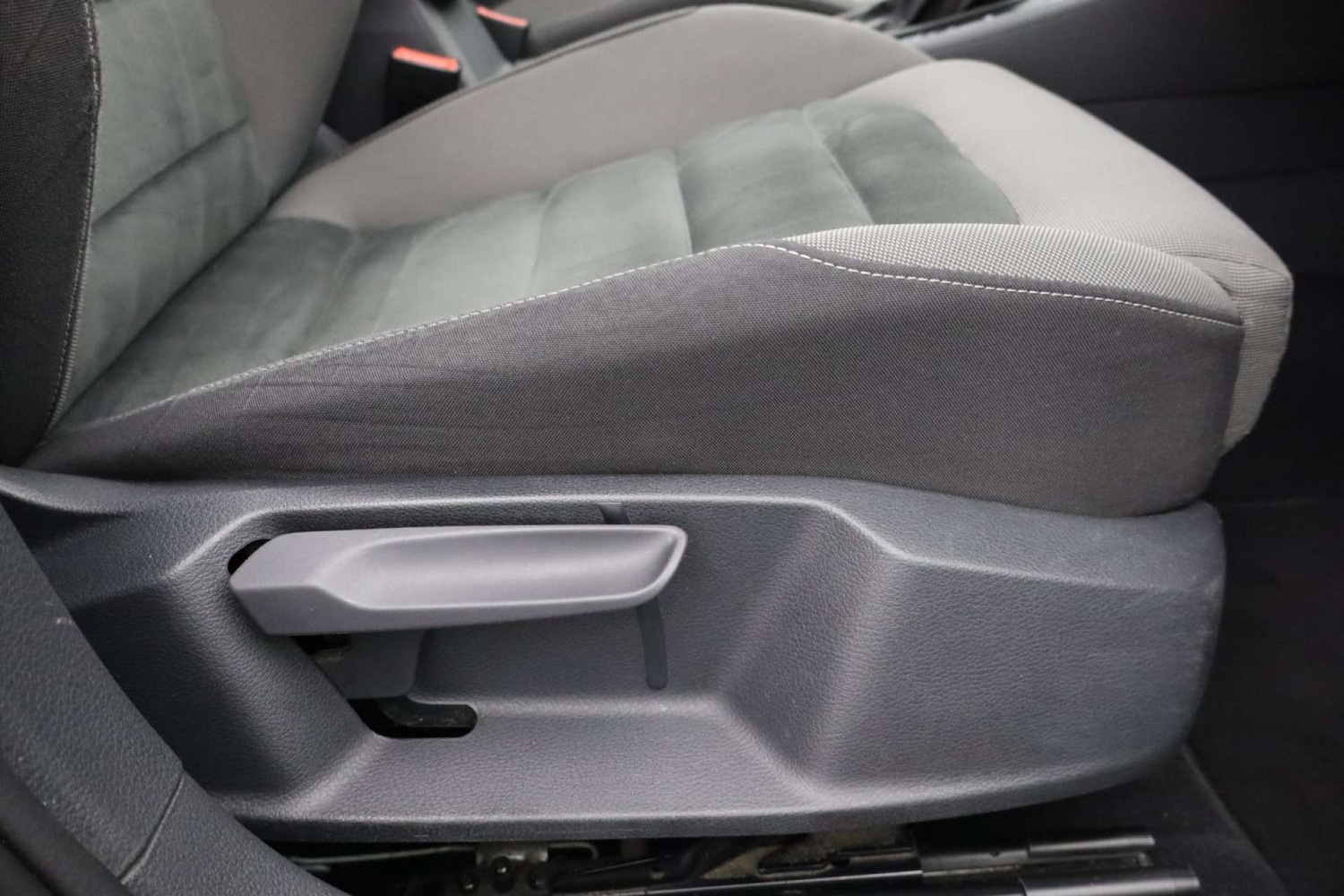 Used Volkswagen Golf 2020 for sale - 76741535: Photo 14