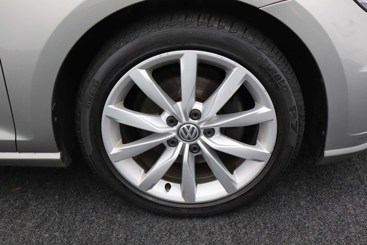 Used Volkswagen Golf 2020 for sale - 76741535: Photo 56