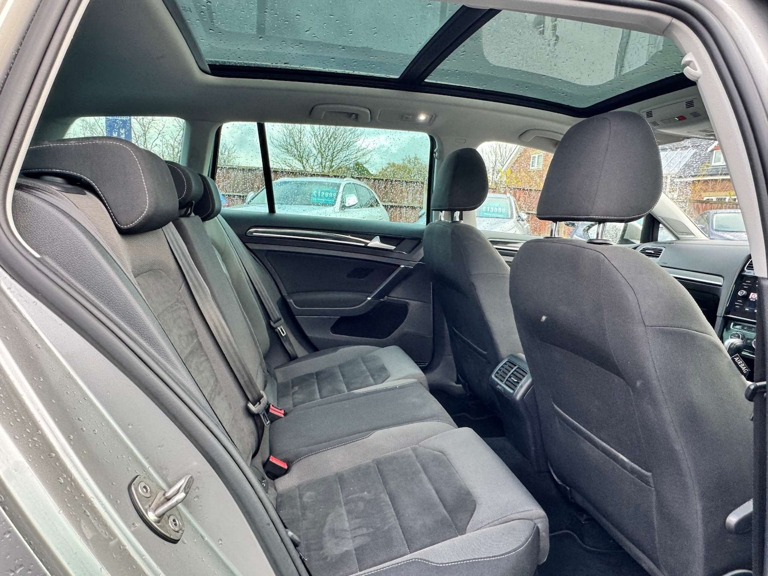 Used Volkswagen Golf 2020 for sale - 76741535: Photo 9