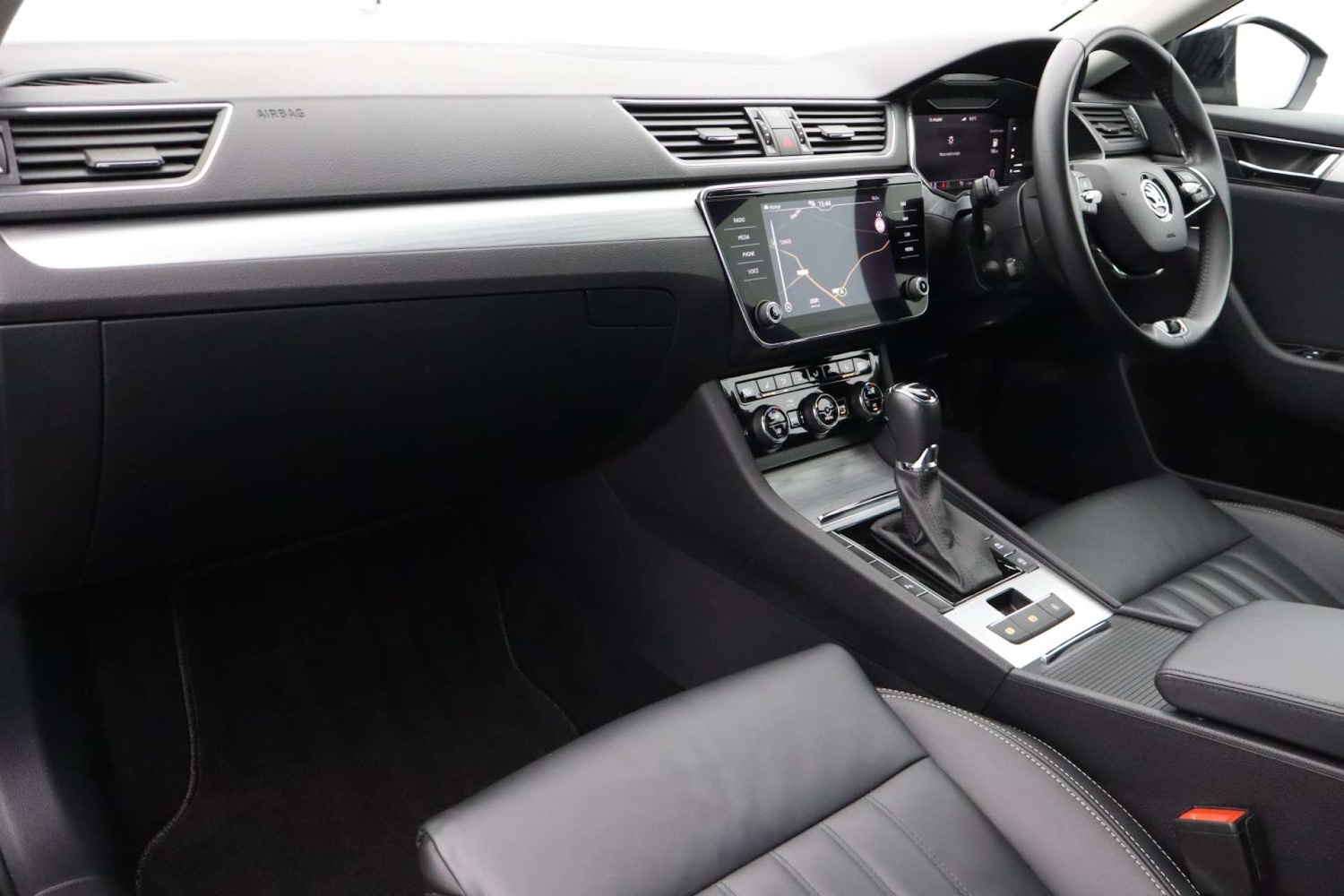 Used Skoda Superb 2023 for sale - 76182610: Photo 16