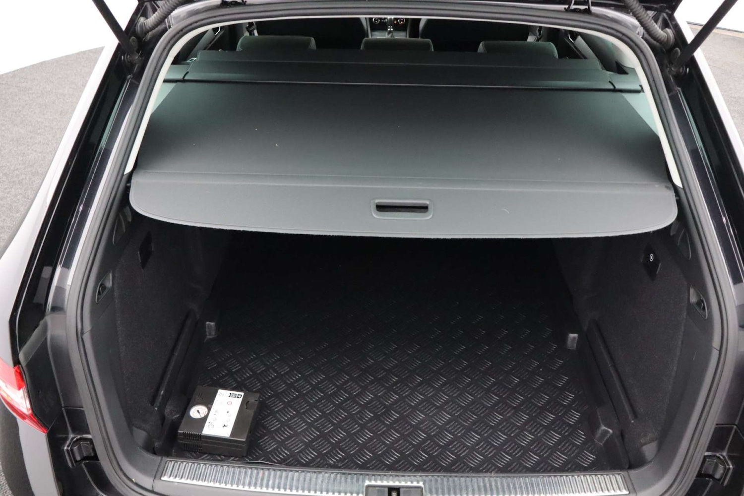 Used Skoda Superb 2023 for sale - 76182610: Photo 20