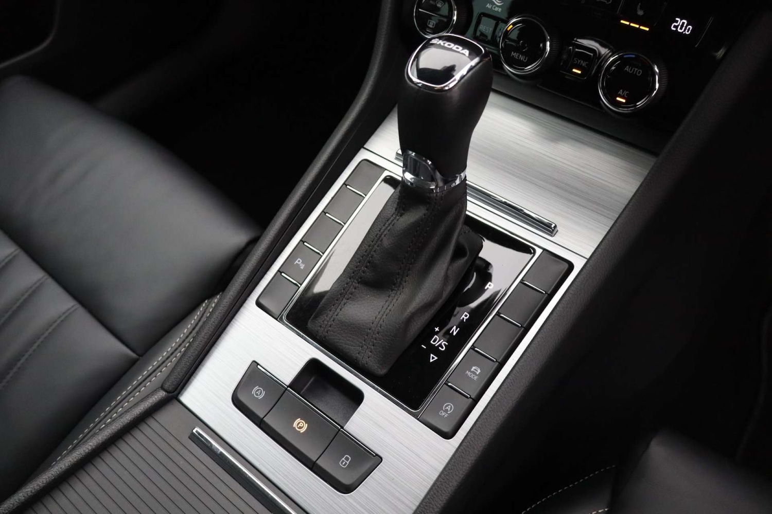 Used Skoda Superb 2023 for sale - 76182610: Photo 37