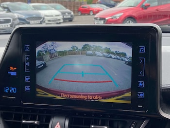 Used Toyota C-HR 2019 for sale - 79087499: Photo