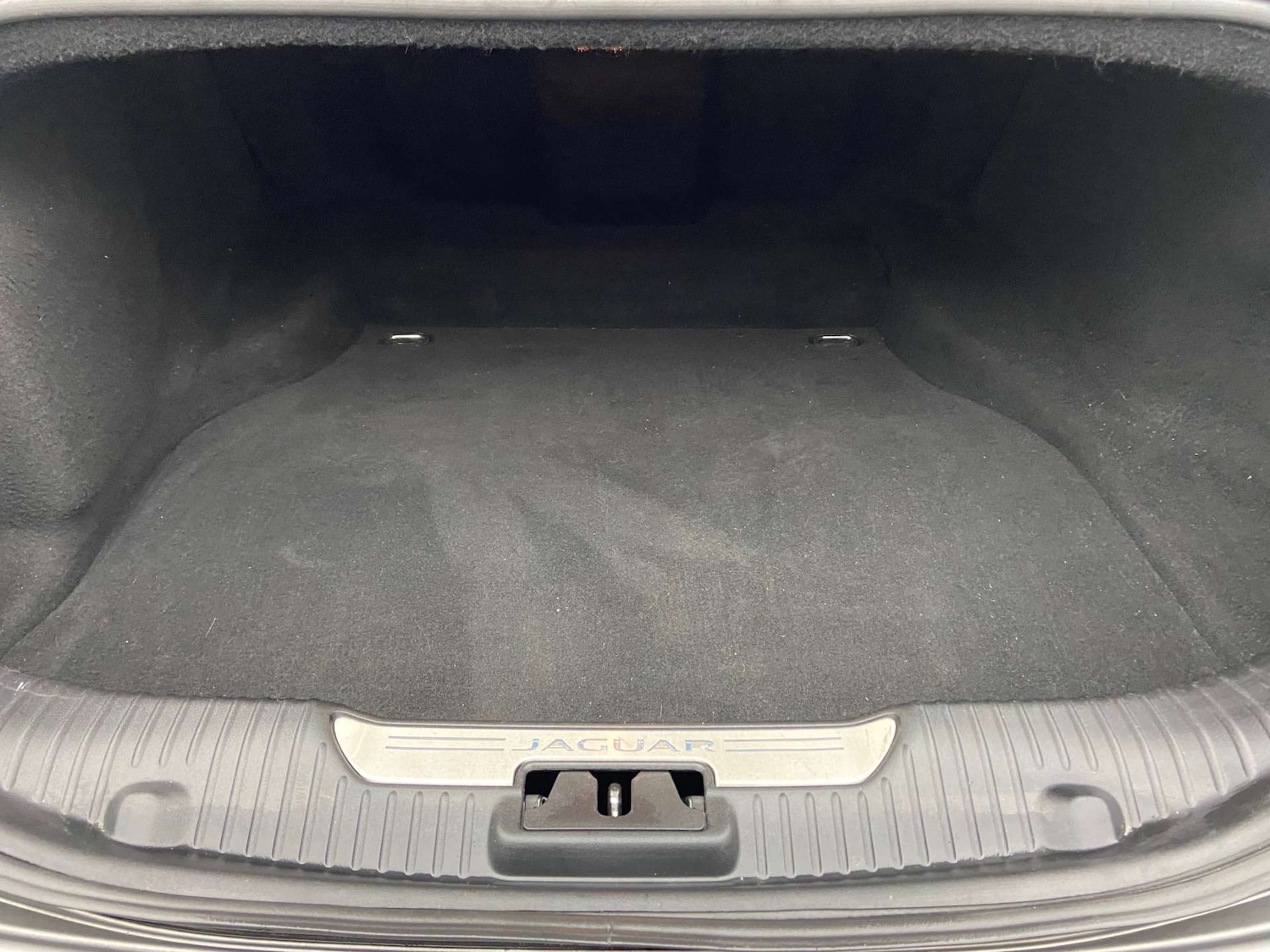 Used Jaguar XJ 2016 for sale - 76741533: Photo 19