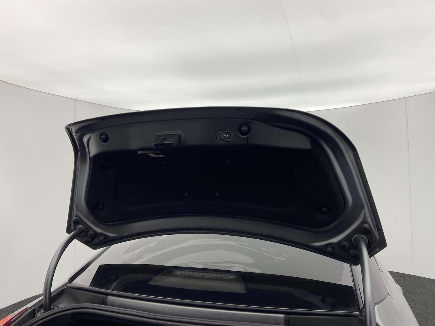 Used Jaguar XJ 2016 for sale - 76741533: Photo 20