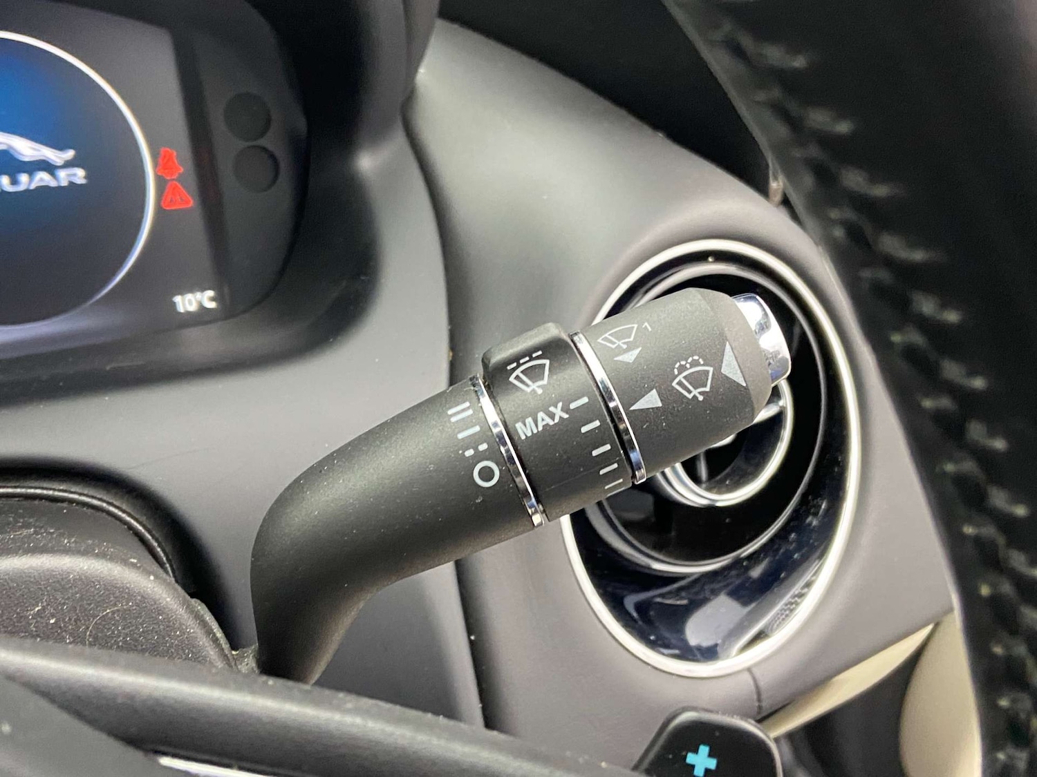 Used Jaguar XJ 2016 for sale - 76741533: Photo 33