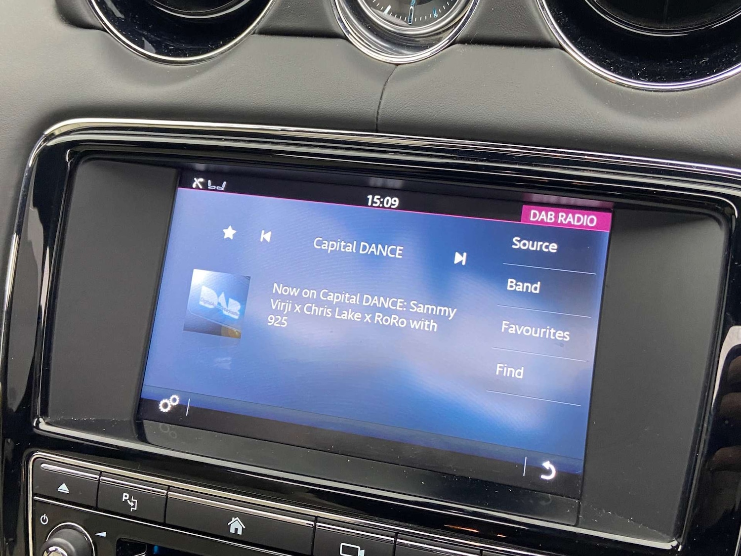 Used Jaguar XJ 2016 for sale - 76741533: Photo 37