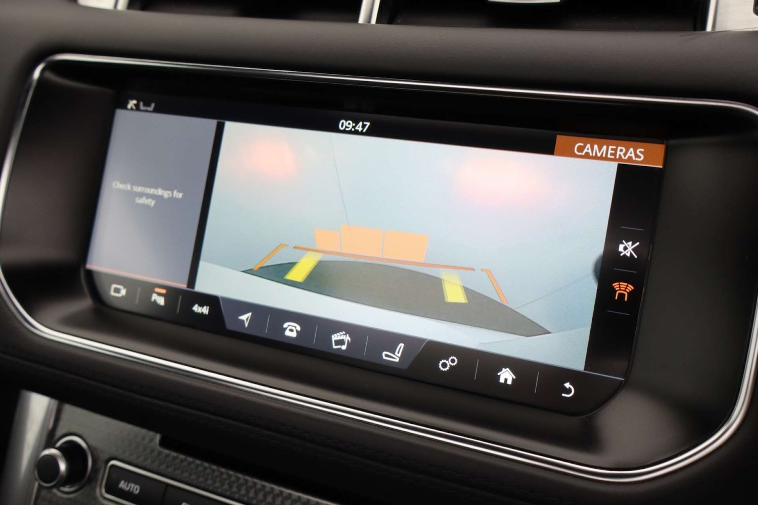 Used Land Rover Range Rover Sport 2017 for sale - 78211877: Photo 4