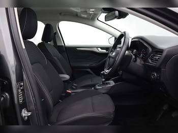 Used Ford Focus 2019 for sale - 76414869: Photo