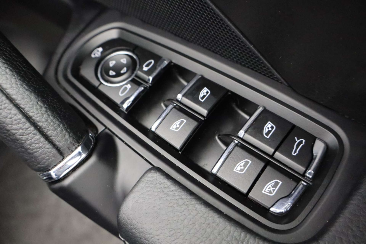 Used Porsche Cayenne 2017 for sale - 77061746: Photo 24