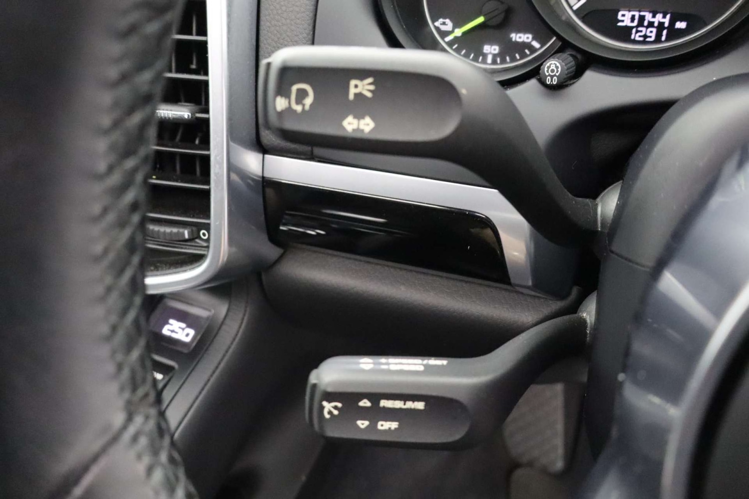 Used Porsche Cayenne 2017 for sale - 77061746: Photo 46