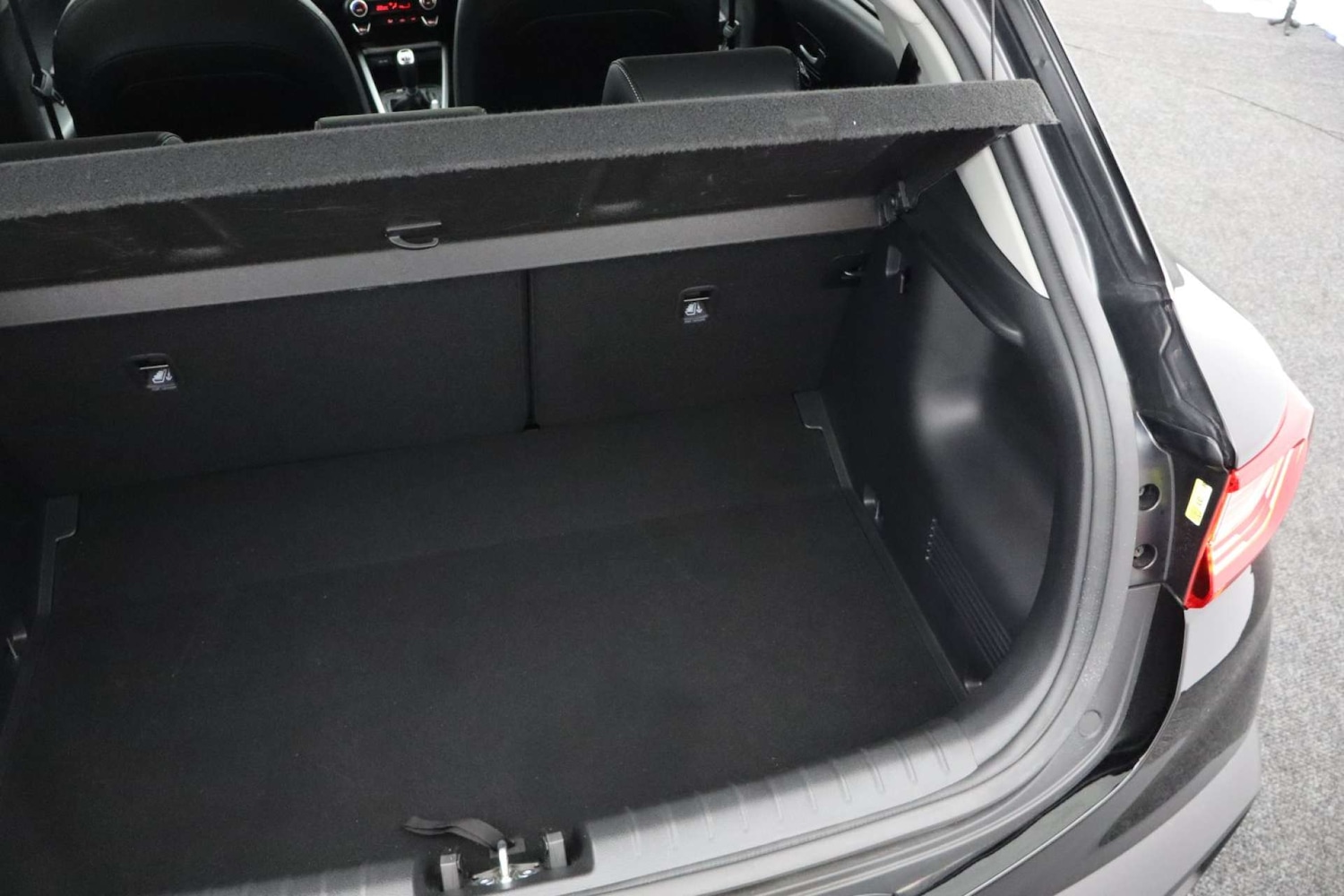 Used Kia Stonic 2023 for sale - 77423738: Photo 20