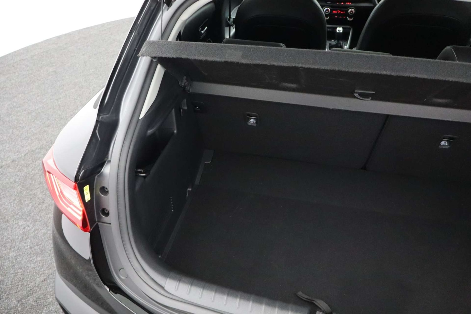 Used Kia Stonic 2023 for sale - 77423738: Photo 22