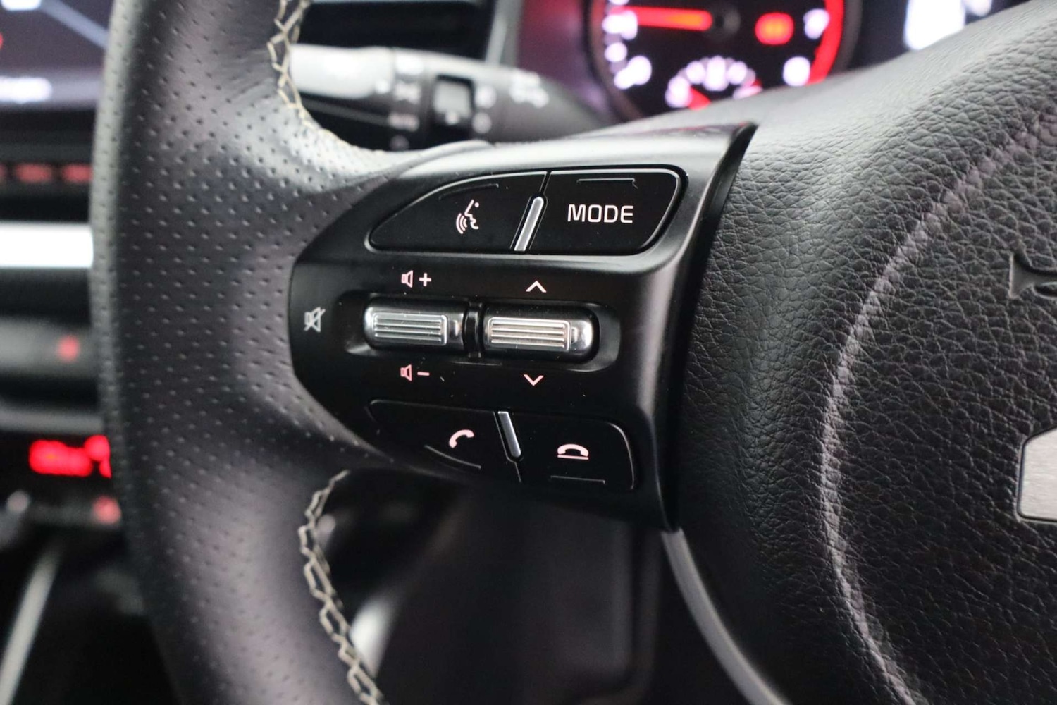 Used Kia Stonic 2023 for sale - 77423738: Photo 34