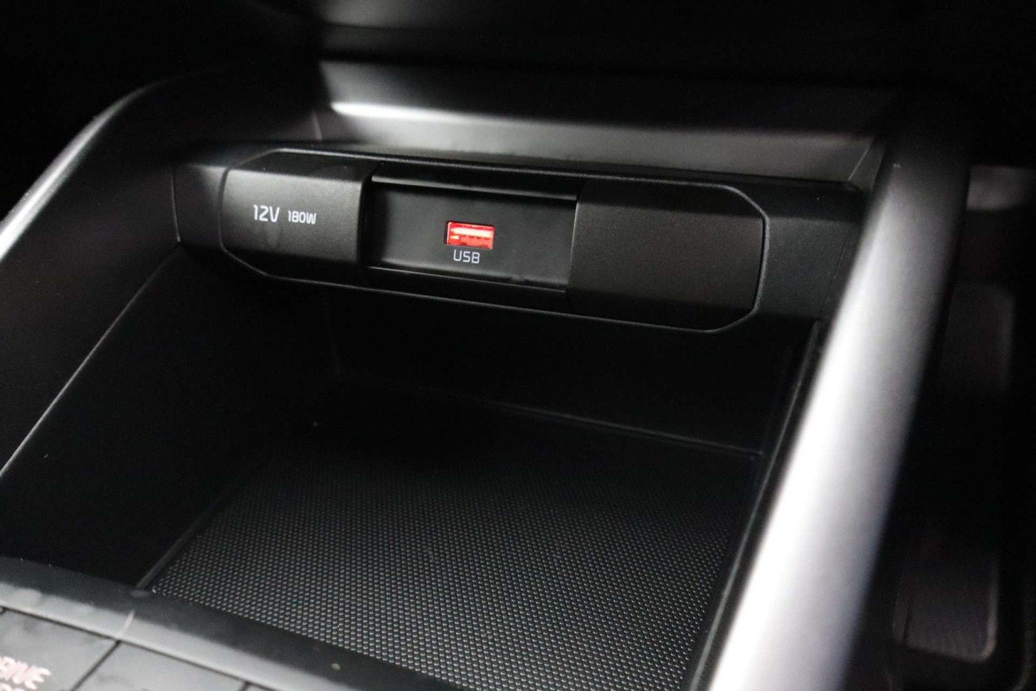 Used Kia Stonic 2023 for sale - 77423738: Photo 46