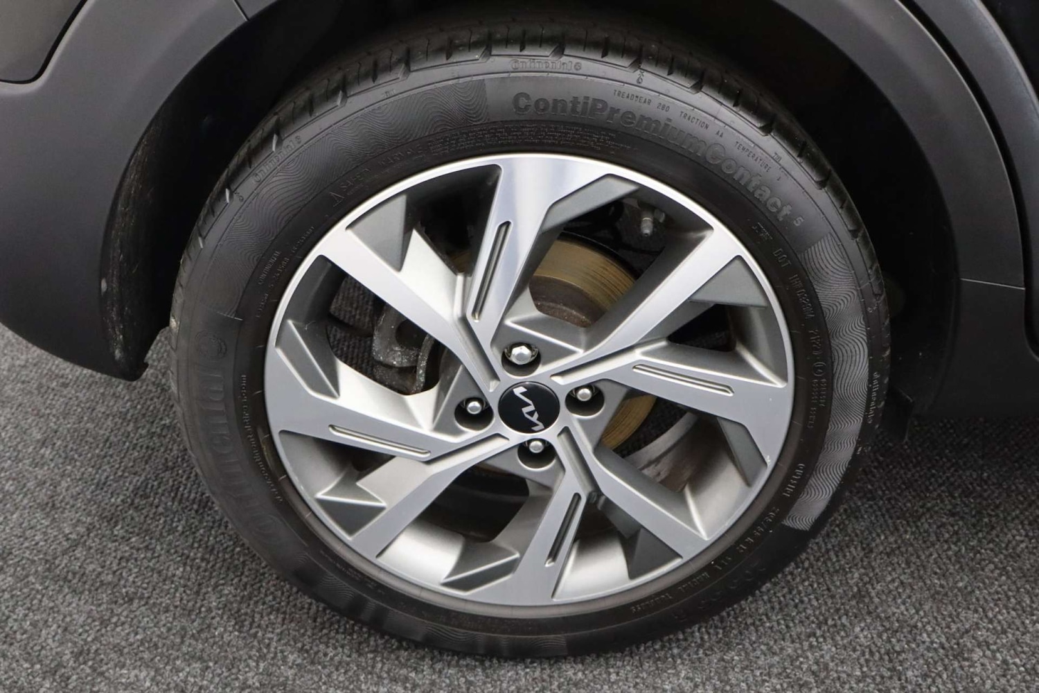 Used Kia Stonic 2023 for sale - 77423738: Photo 52