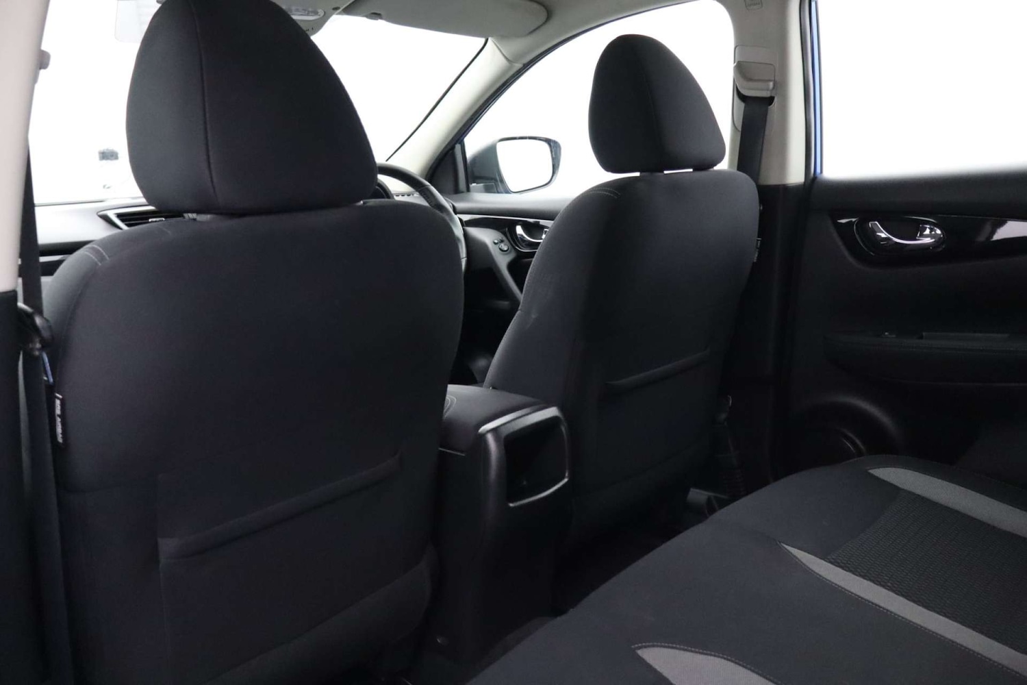 Used Nissan Qashqai 2017 for sale - 76682734: Photo 24