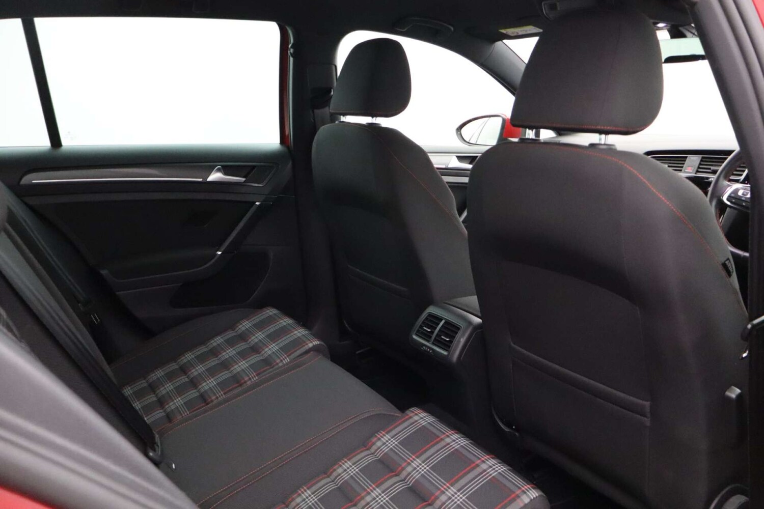 Used Volkswagen Golf 2017 for sale - 77383409: Photo 23