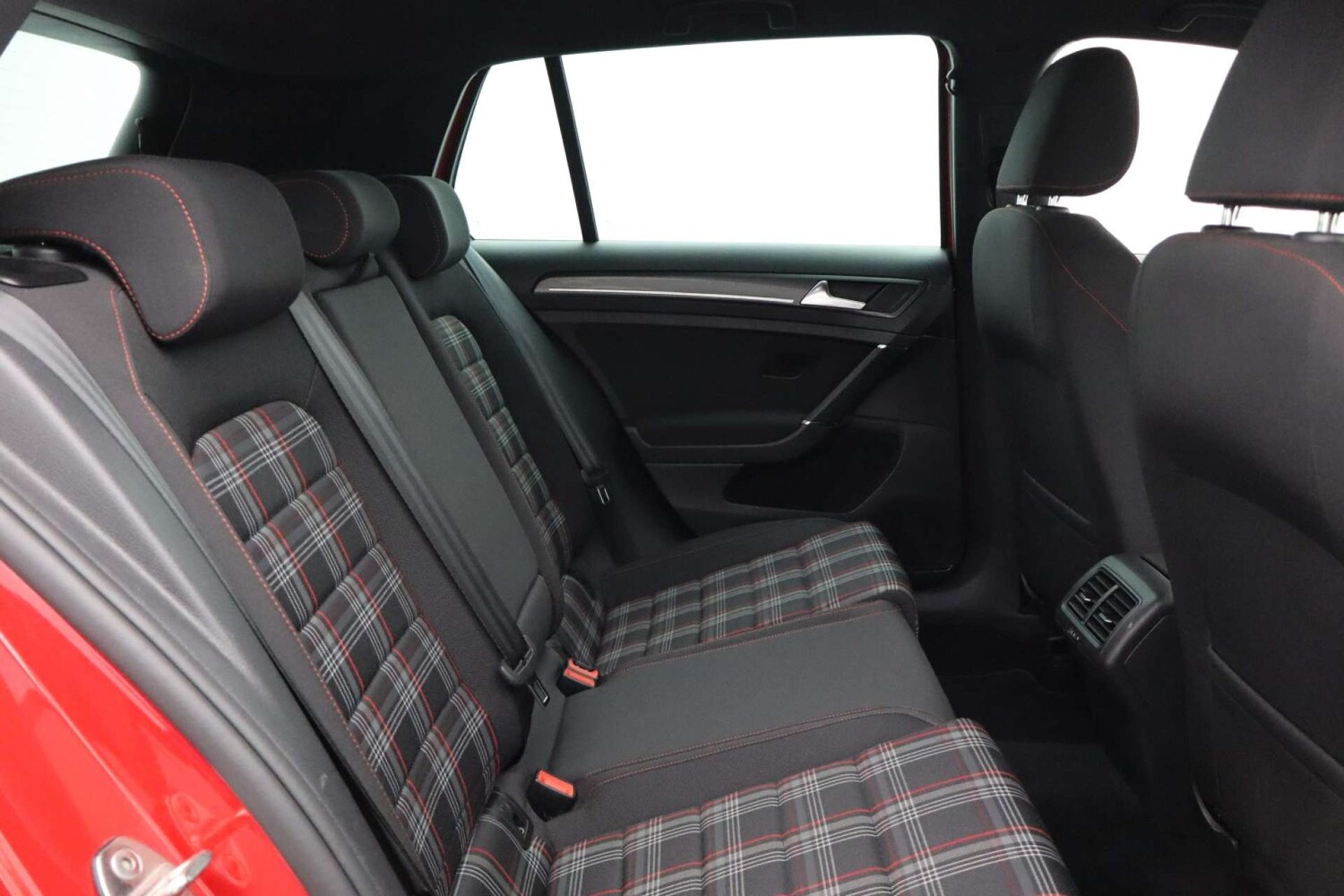 Used Volkswagen Golf 2017 for sale - 77383409: Photo 24