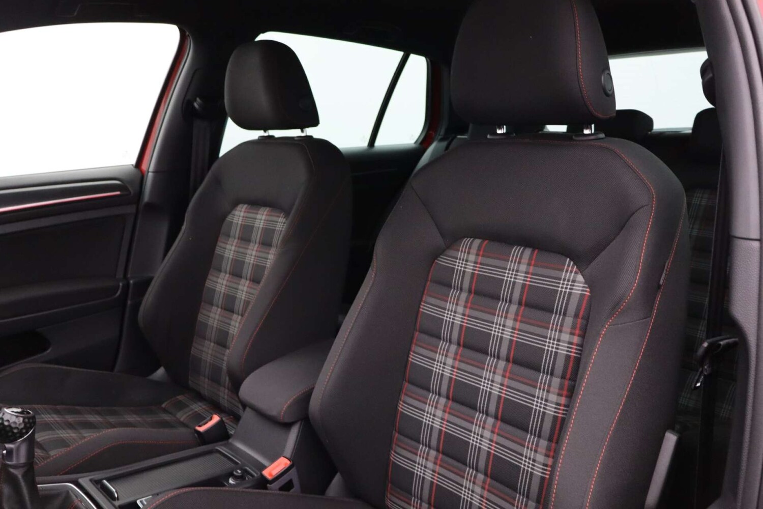 Used Volkswagen Golf 2017 for sale - 77383409: Photo 34