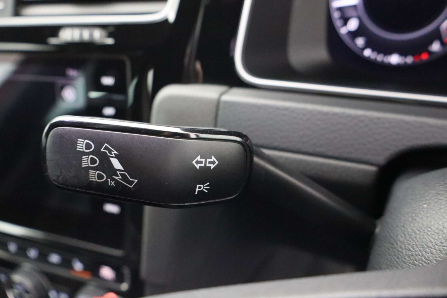 Used Volkswagen Golf 2017 for sale - 77383409: Photo 40