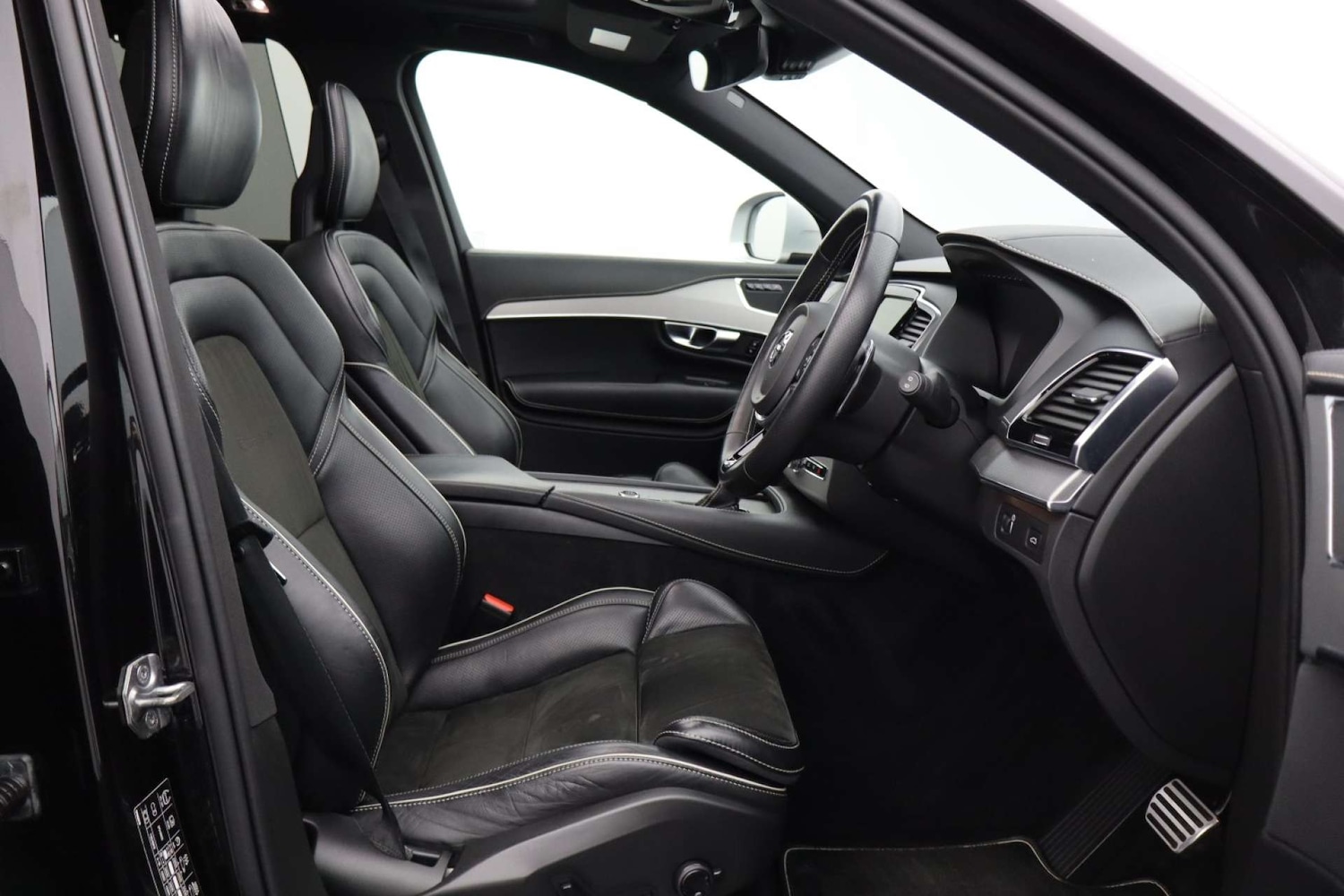 Used Volvo XC90 2017 for sale - 77073376: Photo 2