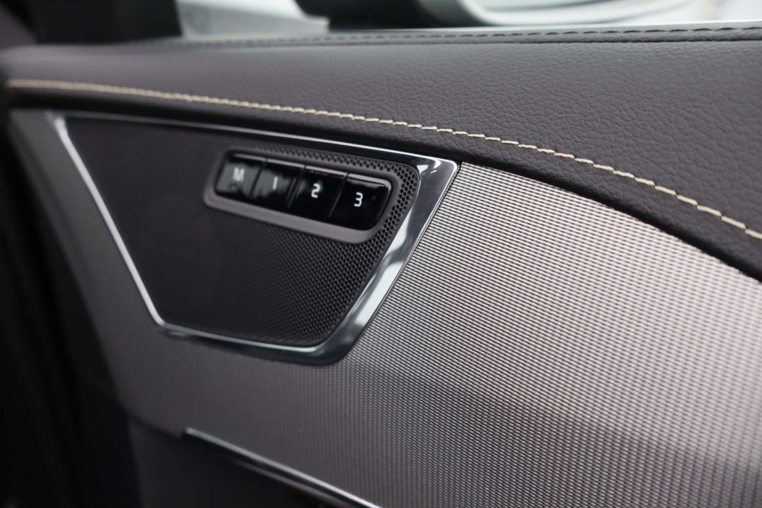 Used Volvo XC90 2017 for sale - 77073376: Photo 23