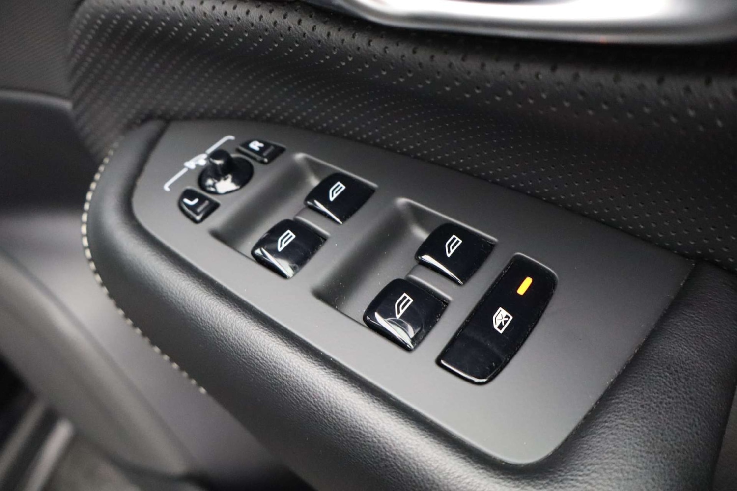 Used Volvo XC90 2017 for sale - 77073376: Photo 24