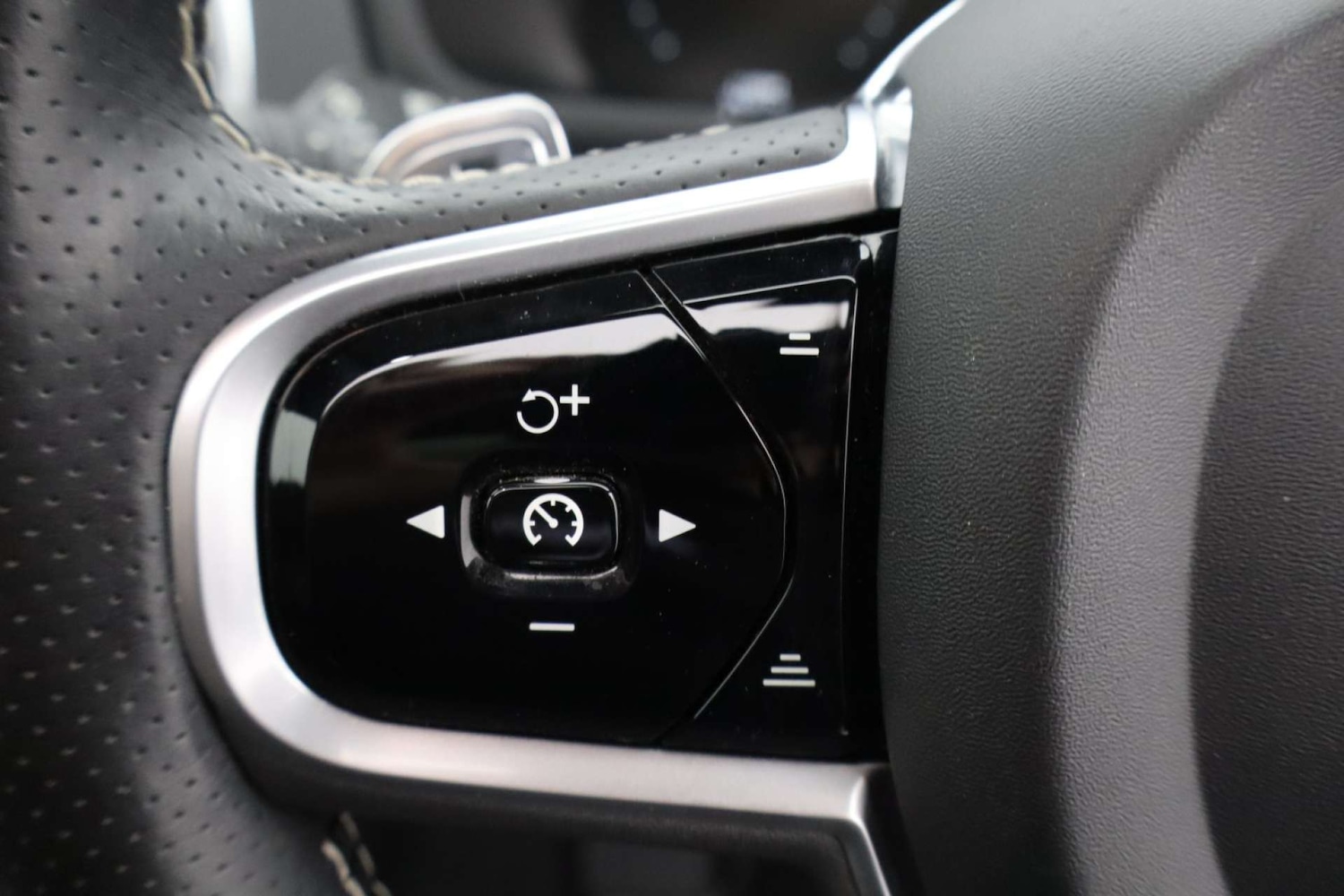 Used Volvo XC90 2017 for sale - 77073376: Photo 32