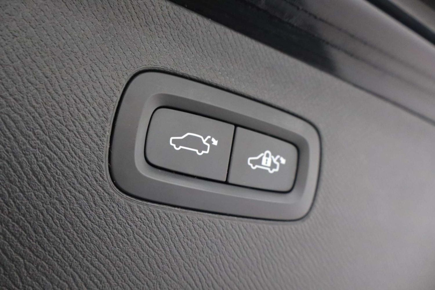 Used Volvo XC90 2017 for sale - 77073376: Photo 51