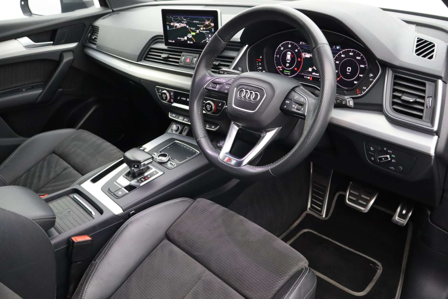 Used Audi Q5 2018 for sale - 76182607: Photo 11
