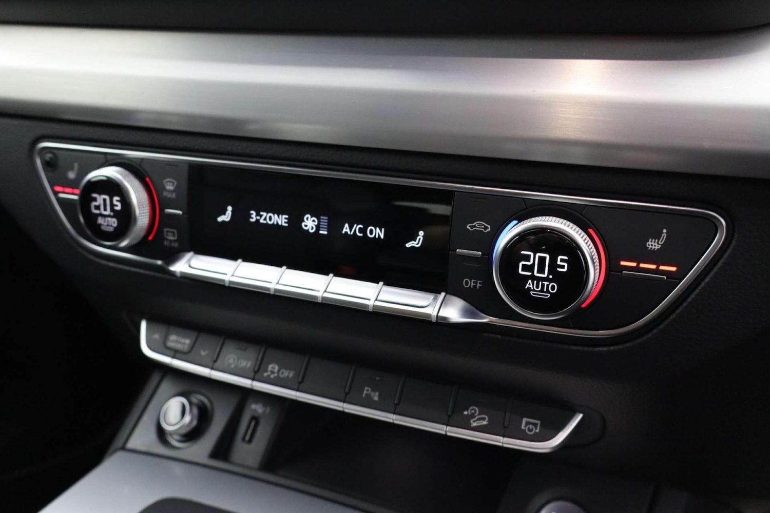 Used Audi Q5 2018 for sale - 76182607: Photo 32