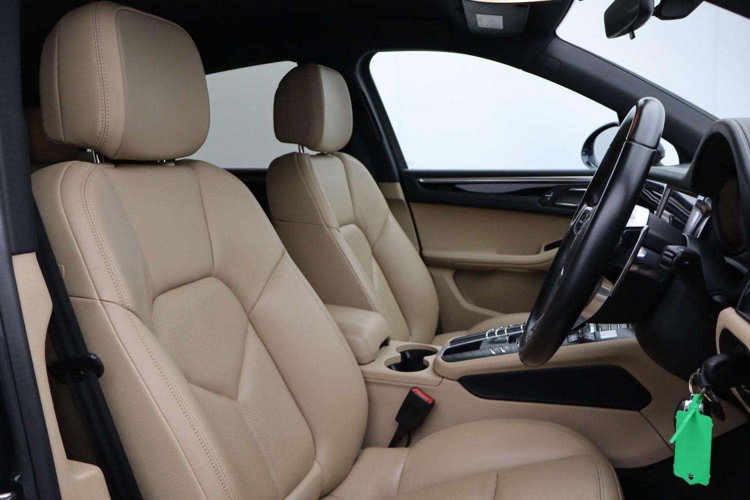Used Porsche Macan 2019 for sale - 76182697: Photo 19
