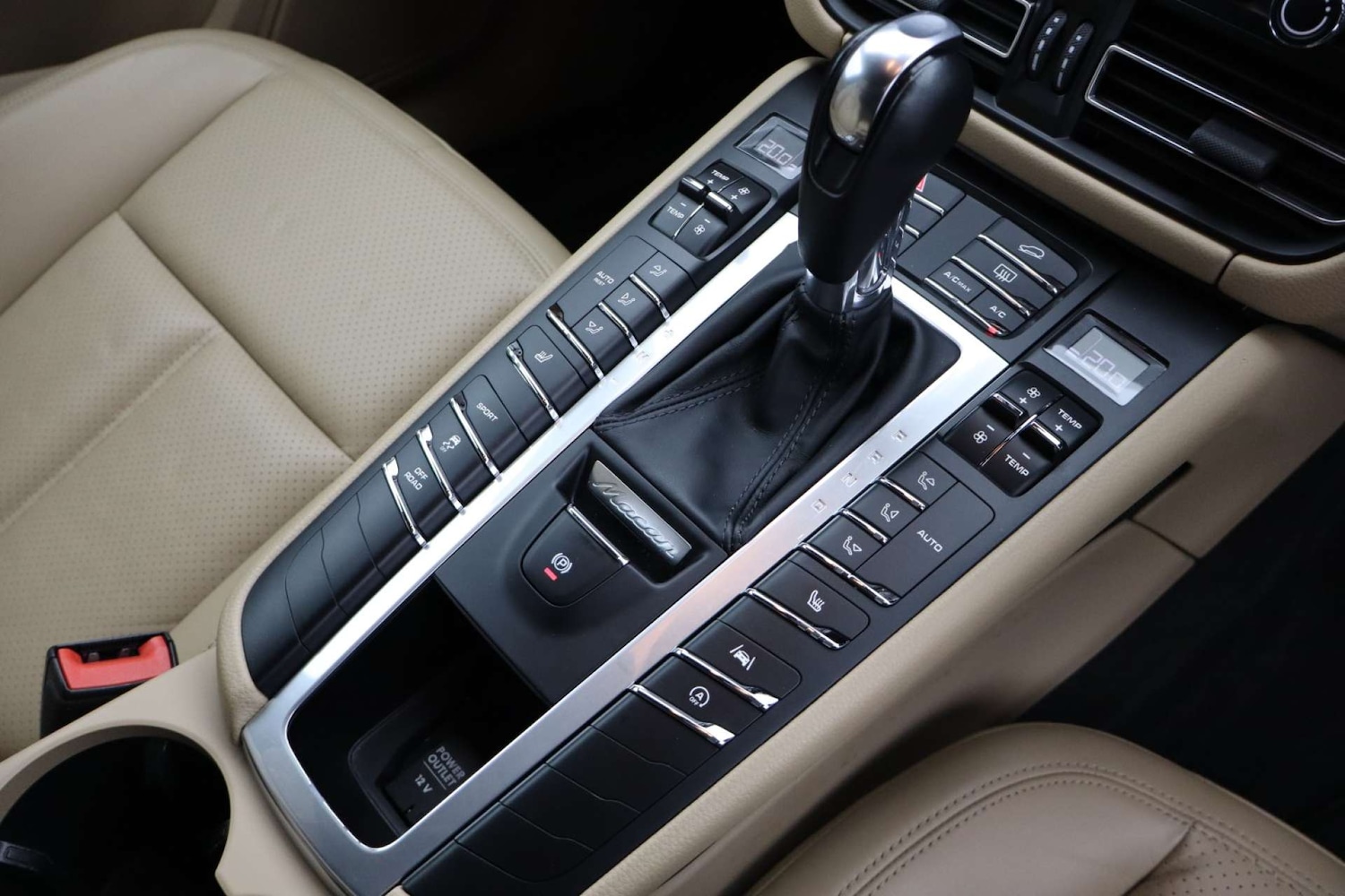 Used Porsche Macan 2019 for sale - 76182697: Photo 33