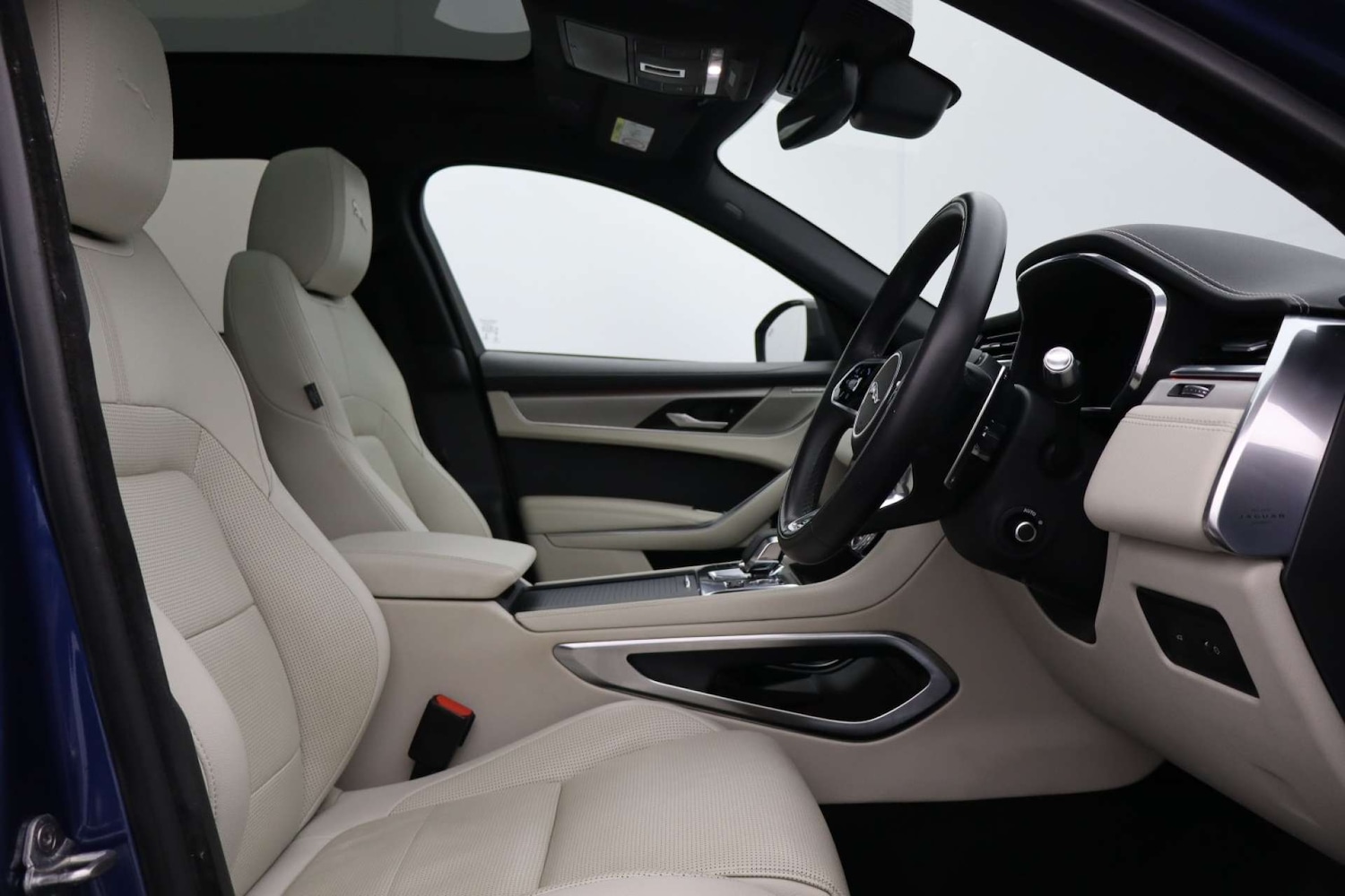 Used Jaguar F-Pace 2021 for sale - 76385739: Photo 11