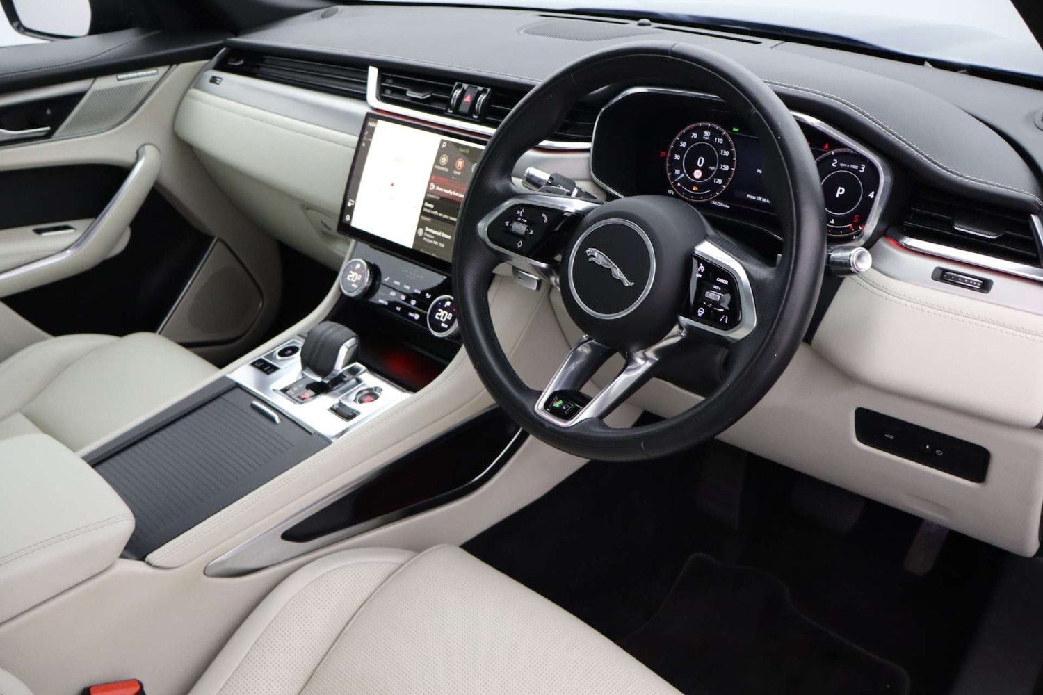 Used Jaguar F-Pace 2021 for sale - 76385739: Photo 12