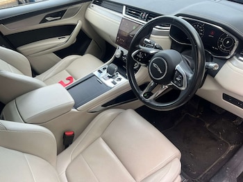 Used Jaguar F-Pace 2021 for sale - 76385739: Photo