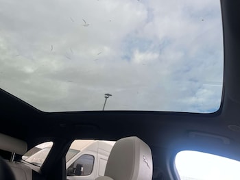 Used Jaguar F-Pace 2021 for sale - 76385739: Photo