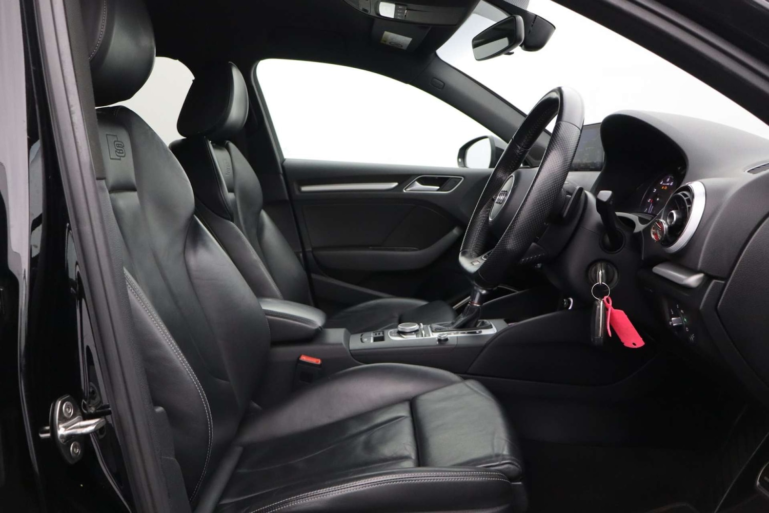 Used Audi A3 2017 for sale - 76957810: Photo 11