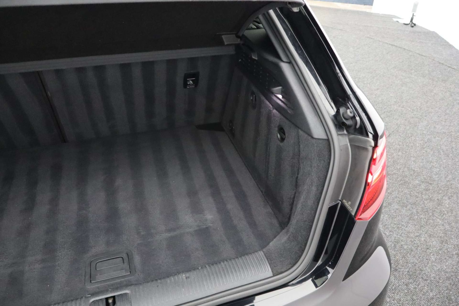 Used Audi A3 2017 for sale - 76957810: Photo 24