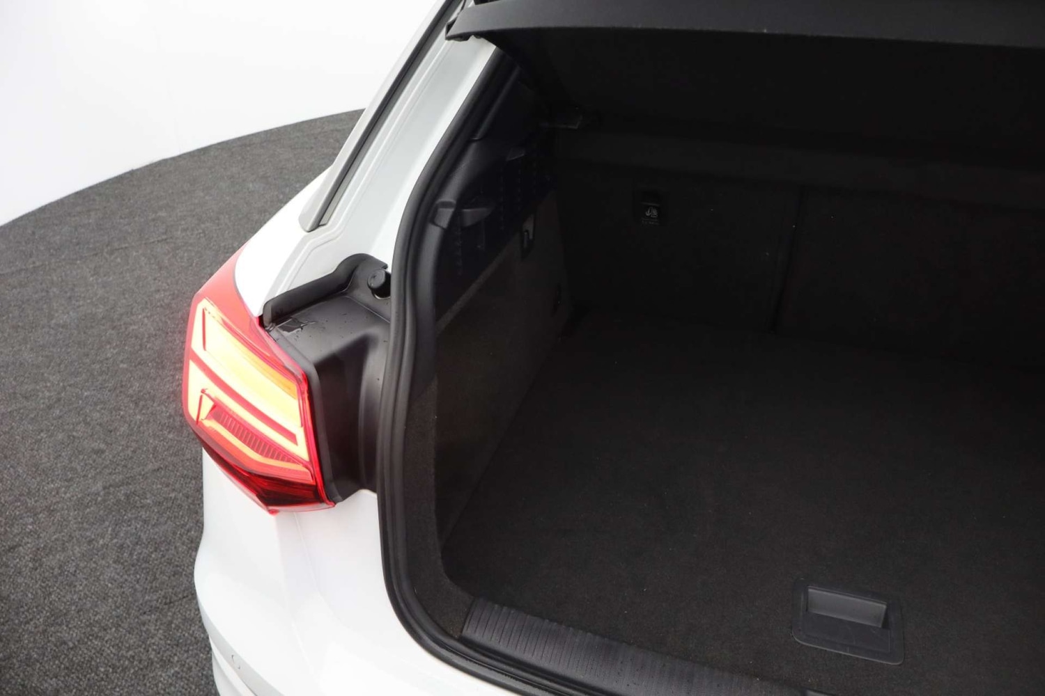 Used Audi Q2 2017 for sale - 77494238: Photo 27