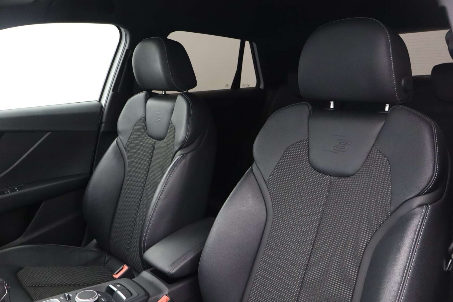 Used Audi Q2 2017 for sale - 77494238: Photo 33